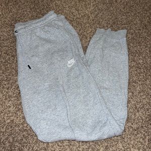 gray nike sweatpants